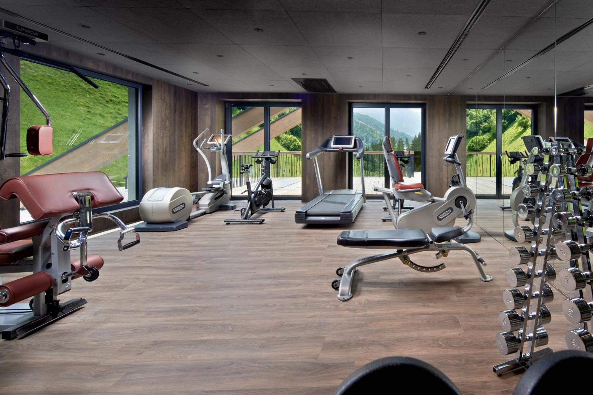 Zillergrundrock Luxury Mountain Resort Mayrhofen Exterior photo